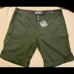 Eddie Bauer cargo shorts- Size 8